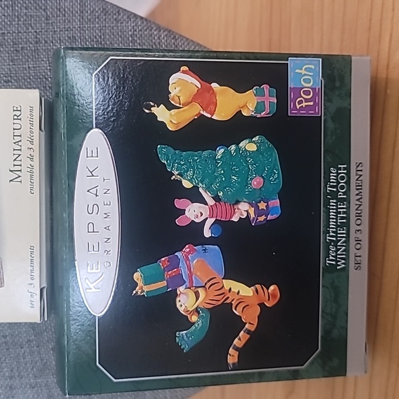 Hallmark 2 Sets of 3 miniature Winnie The Pooh Ornaments - Picture 3 of 7